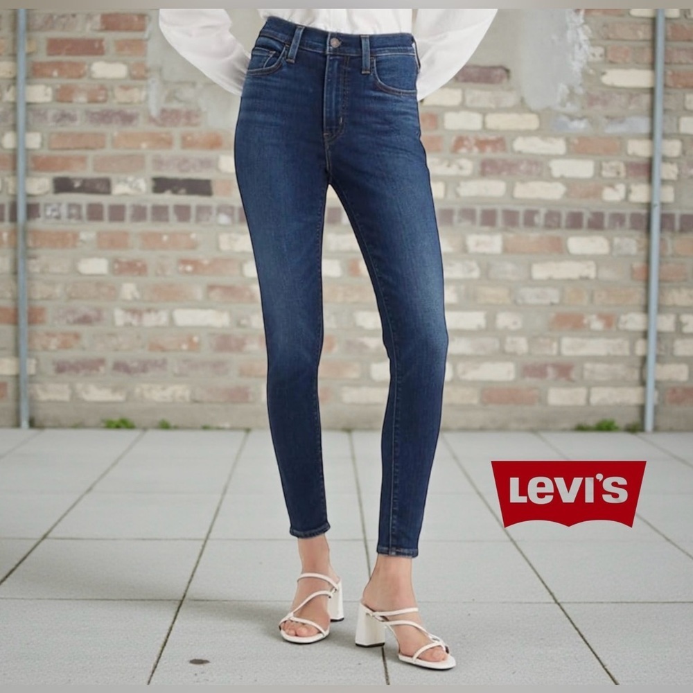 Levi's 720, High Rise Super Skinny Jeans, Size 25, Classic Blue Wash
